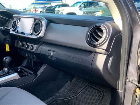 Used 2020 Toyota Tacoma SR5 image 19