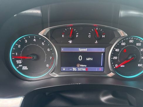 Used 2021 Chevrolet Traverse LT w/ LT Premium Package image 18