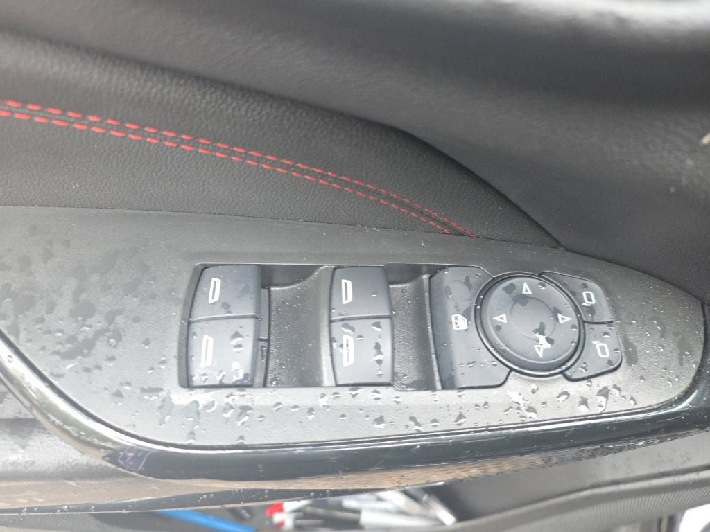 Certified 2025 Chevrolet Trax RS w/ Sunroof Package FWD image 11