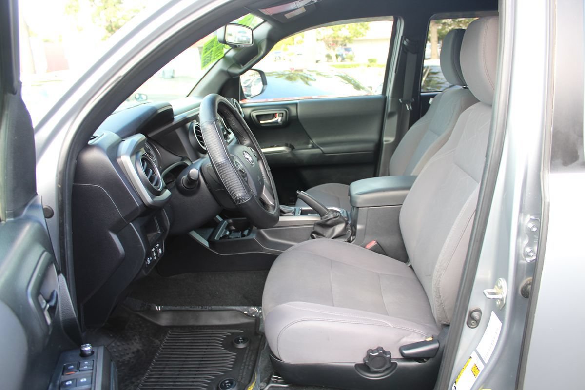 Used 2017 Toyota Tacoma TRD Sport RWD image 20