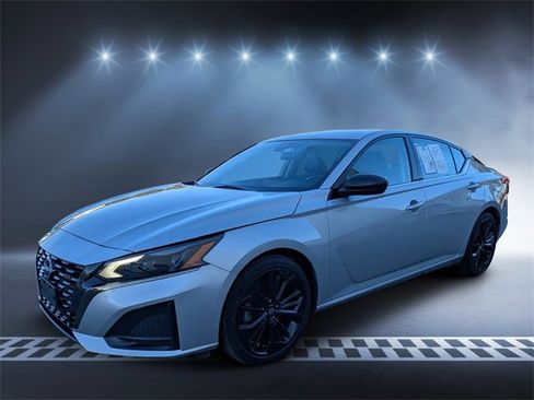 Used 2024 Nissan Altima 2.5 SR image 7