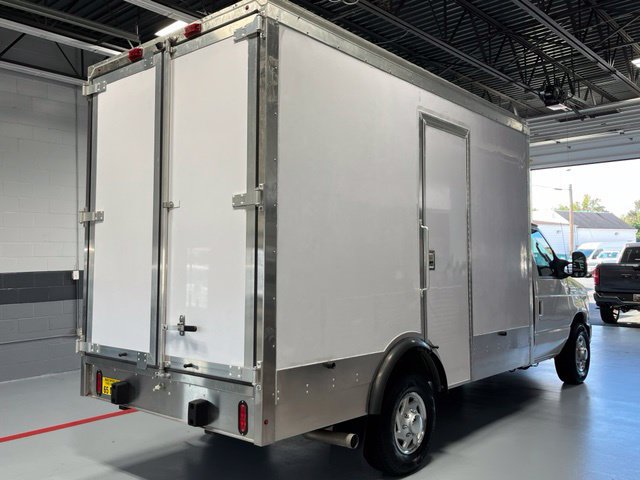Used 2023 Ford E-350 and Econoline 350 Super Duty w/ Power Windows & Locks Group RWD image 4