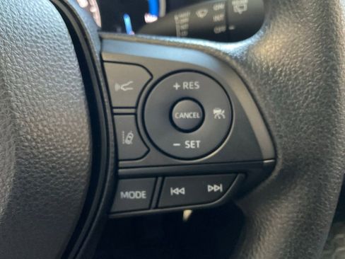 Used 2025 Toyota RAV4 LE AWD/4WD image 14