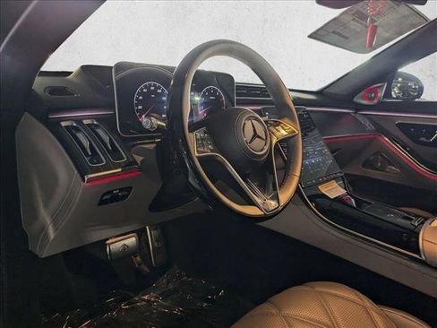 New 2025 Mercedes-Benz Maybach S 680 4MATIC image 3