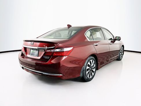 Used 2017 Honda Accord Touring image 9