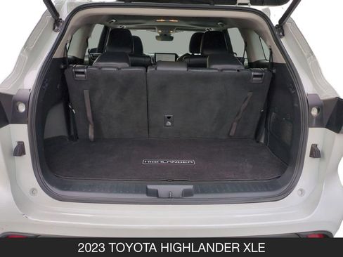 Used 2023 Toyota Highlander XLE FWD image 25