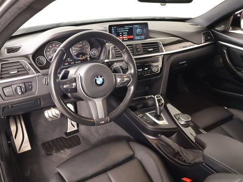 Used 2019 BMW 440i Coupe w/ M Sport Package RWD image 2