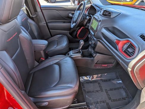 Used 2023 Jeep Renegade Trailhawk w/ Trailhawk Elite Group image 21