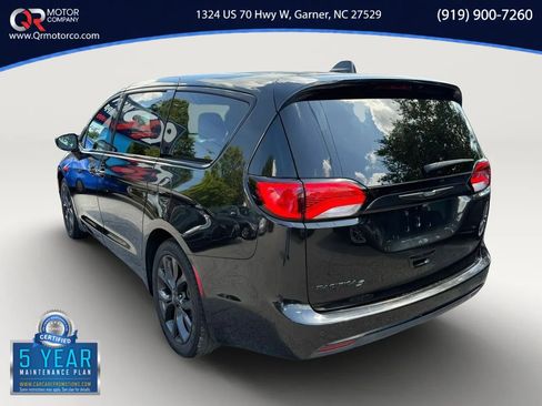 Used 2019 Chrysler Pacifica Touring Plus w/ S Appearance Package FWD image 5