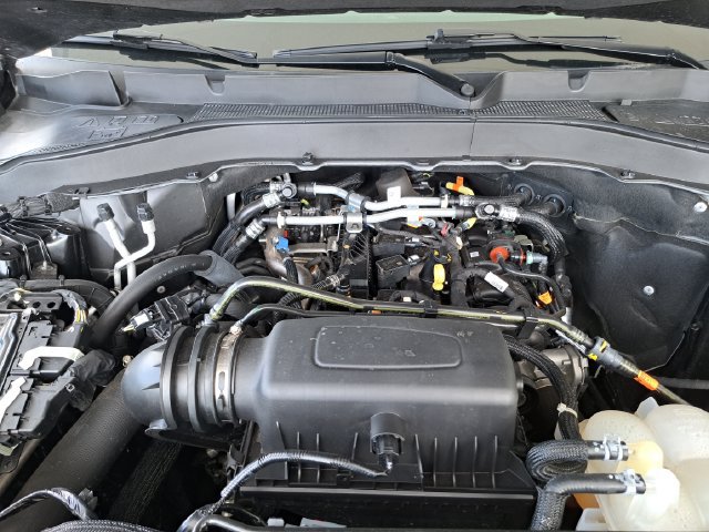 Used 2024 Ford Explorer XLT w/ Equipment Group 202A RWD image 27