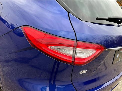 Used 2019 Maserati Levante image 23