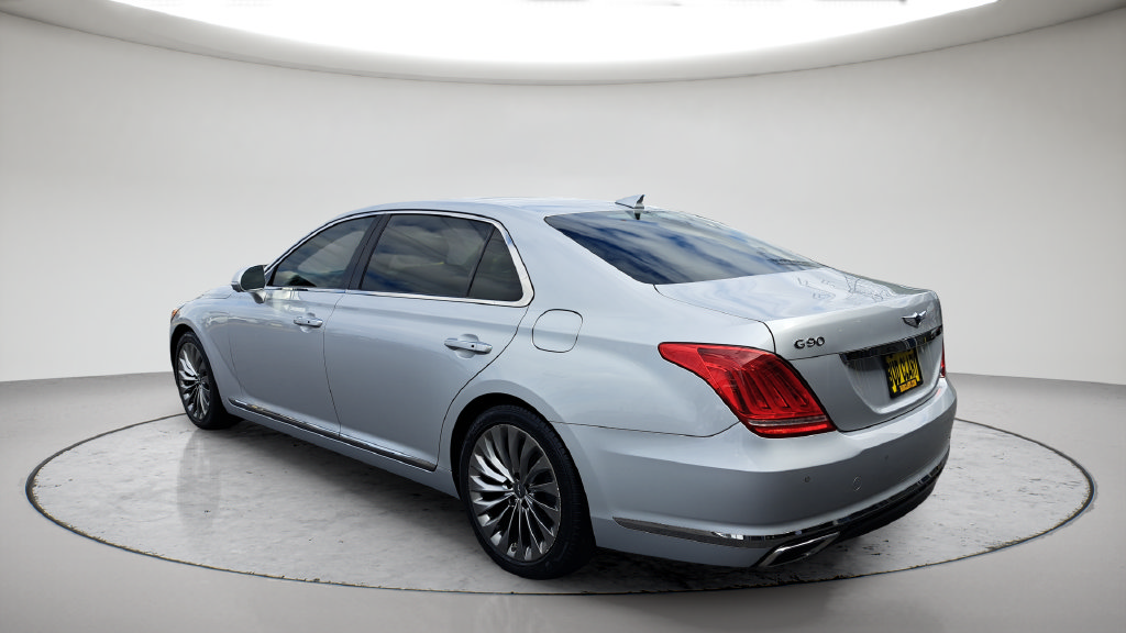 Used 2019 Genesis G90 3.3T Premium RWD image 7