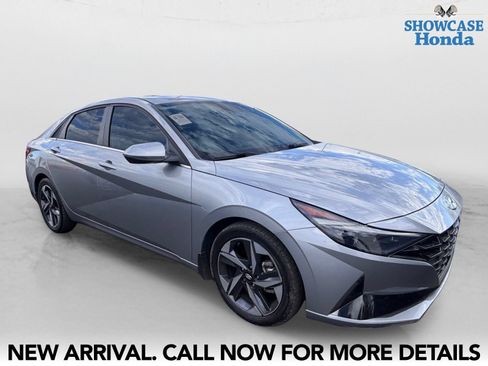 Used 2022 Hyundai Elantra Limited FWD image 6