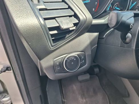 Used 2017 Ford Escape SE w/ Equipment Group 201A AWD/4WD image 19