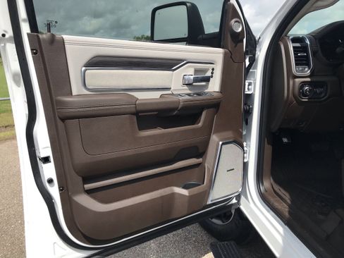 New 2025 RAM 2500 Laramie image 22