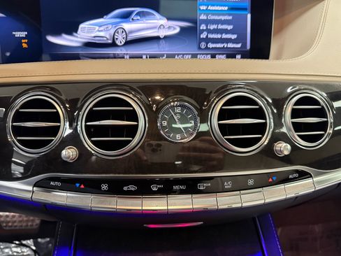 Used 2018 Mercedes-Benz S 560 4MATIC Sedan image 25