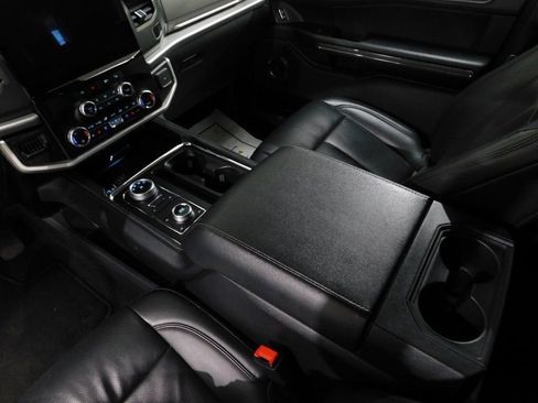 Used 2024 Ford Expedition XLT image 66