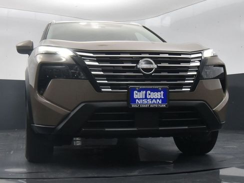 Certified 2025 Nissan Rogue SV w/ SV Premium Package image 23