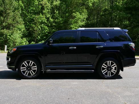 Used 2023 Toyota 4Runner Limited AWD/4WD image 45