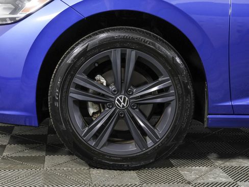 Used 2023 Volkswagen Jetta SE w/ Panoramic Sunroof Package FWD image 23