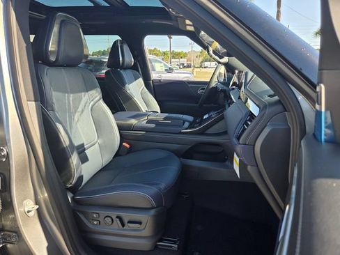 New 2026 INFINITI QX80 4WD w/ Sport Exterior Package image 23