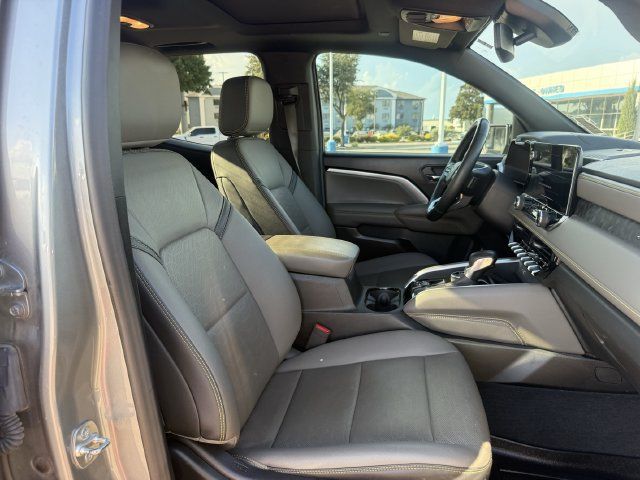 Certified 2025 Chevrolet Colorado ZR2 w/ Technology Package AWD/4WD image 31
