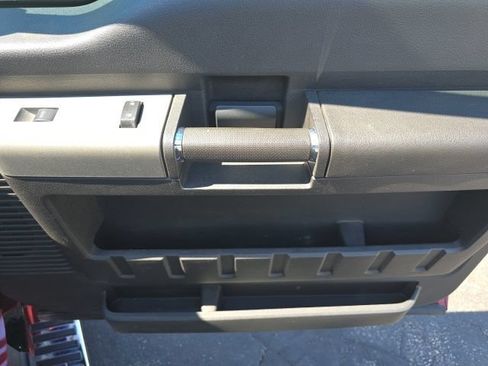 Used 2016 Ford F250 Lariat w/ Lariat Ultimate Package AWD/4WD image 29