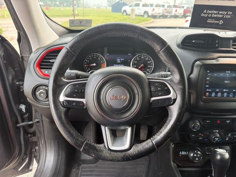Used 2019 Jeep Renegade Trailhawk AWD/4WD image 13