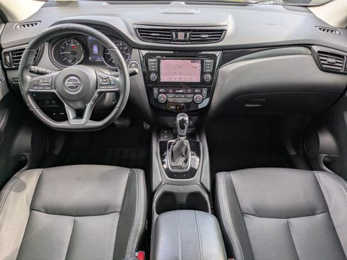 Used 2022 Nissan Rogue Sport SL w/ Premium Package FWD image 11