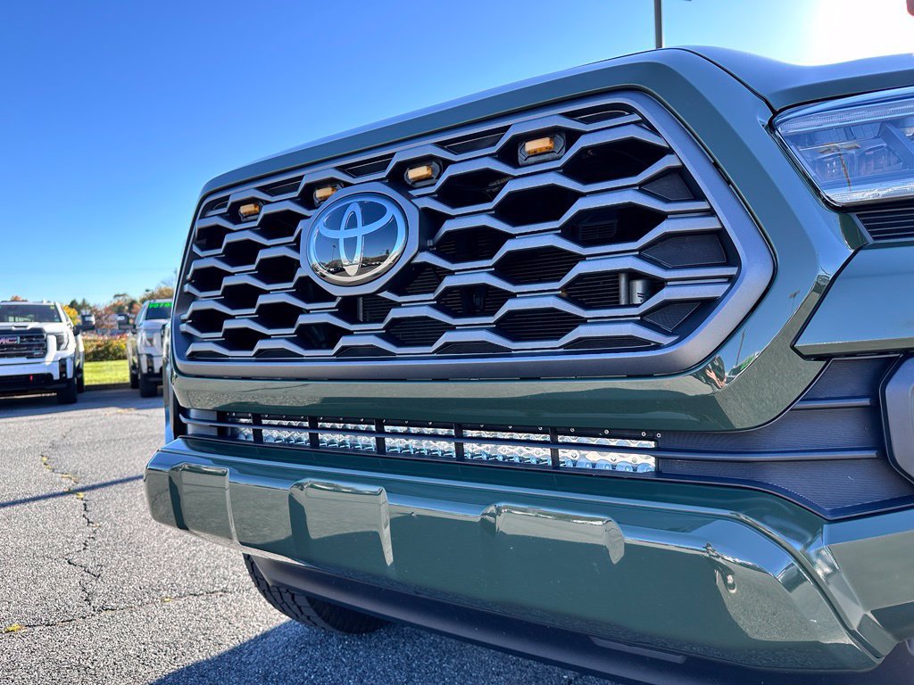 Used 2022 Toyota Tacoma TRD Sport AWD/4WD image 37