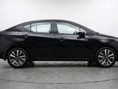 Used 2025 Nissan Versa SV FWD image 11
