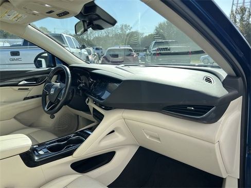 Used 2023 Buick Envision Essence image 26