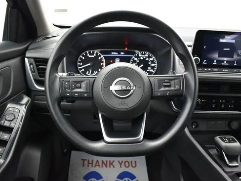 Used 2024 Nissan Rogue S FWD image 20