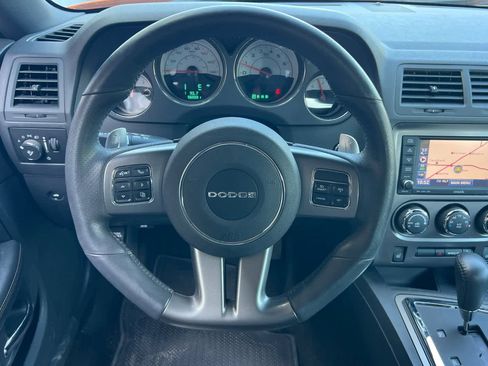 Used 2014 Dodge Challenger SXT image 14