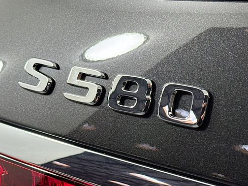 Used 2024 Mercedes-Benz S 580 4MATIC Sedan image 9