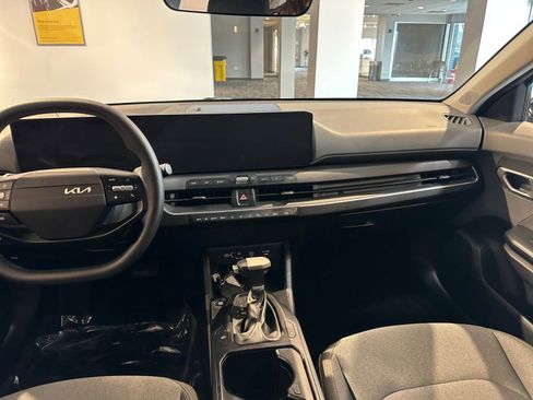 Used 2025 Kia K4 LXS image 35