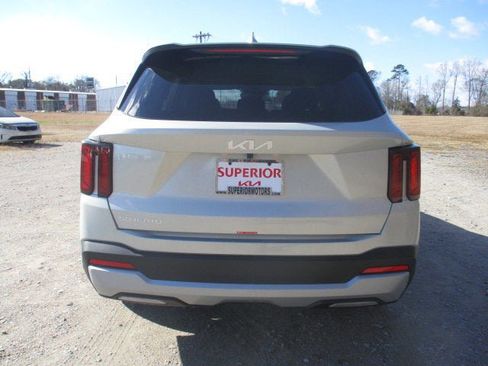 New 2026 Kia Sorento LX image 4