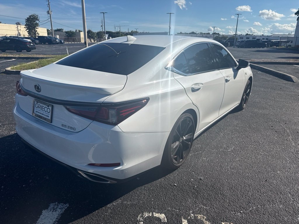 Used 2024 Lexus ES 350 F Sport w/ Accessory Package (Z2) FWD image 7