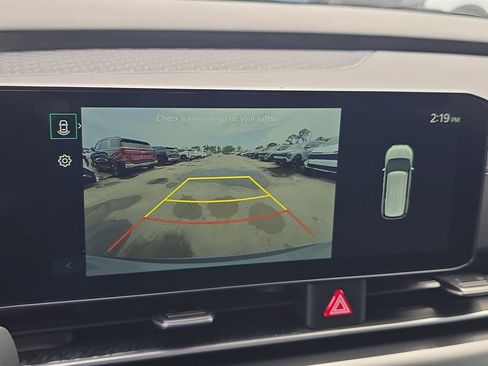 New 2027 Kia Carnival FWD image 24