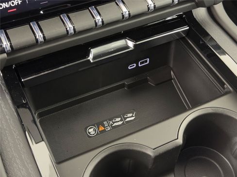 New 2026 GMC Yukon AT4 Ultimate w/ LPO, Floor Liner Package AWD/4WD image 36