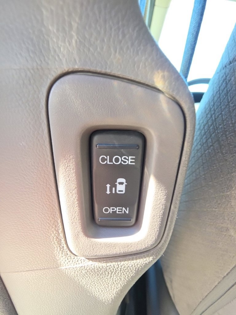 Used 2015 Honda Odyssey EX image 33