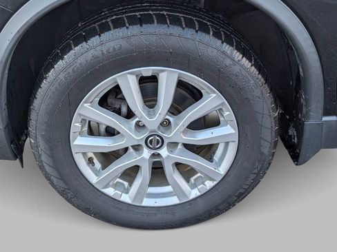 Used 2019 Nissan Rogue SV image 20