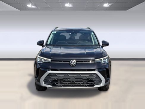 Used 2025 Volkswagen Taos SE AWD/4WD image 6