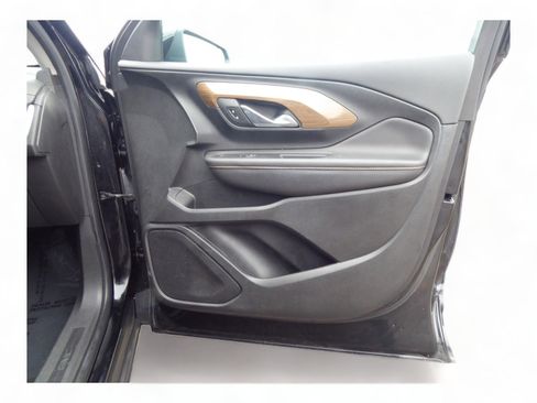 Used 2020 GMC Terrain SLE image 21
