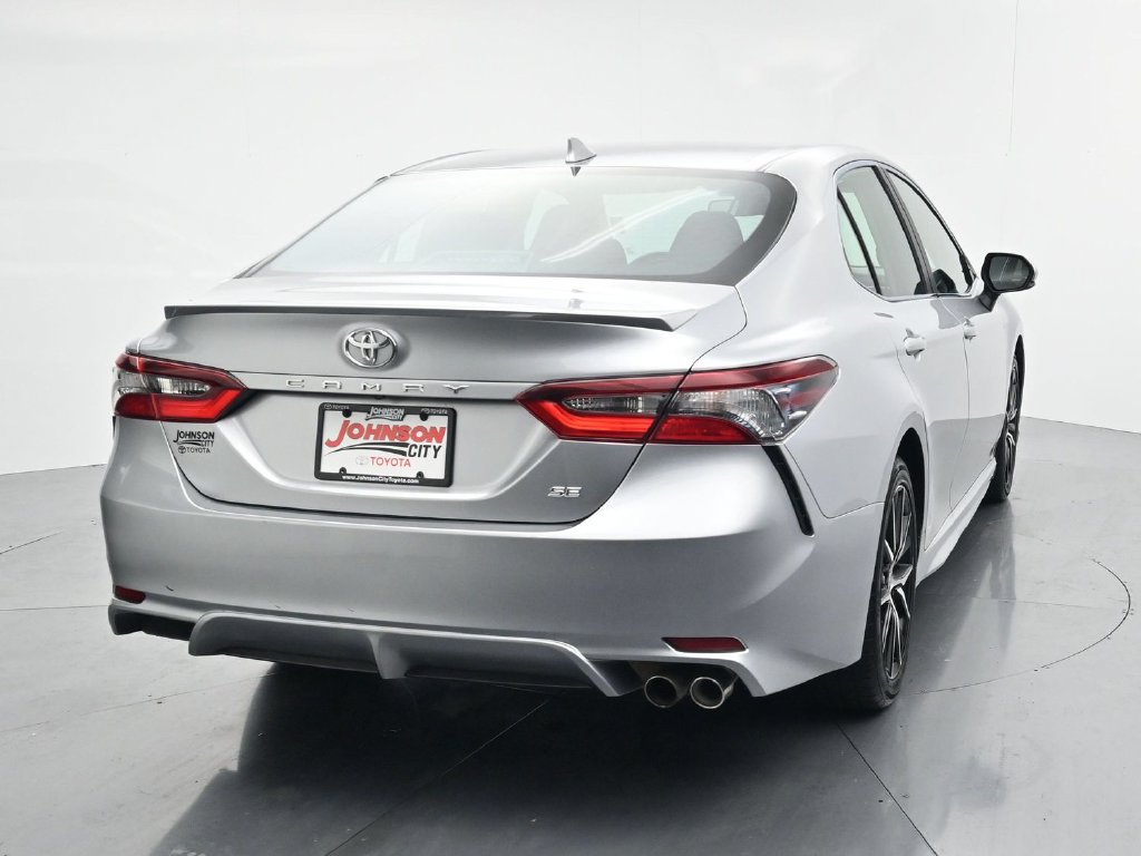 Used 2024 Toyota Camry SE FWD image 6