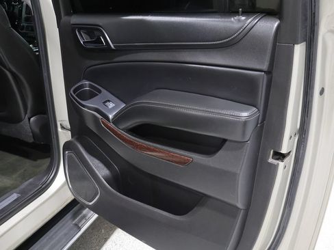 Used 2016 GMC Yukon XL SLT AWD/4WD image 24