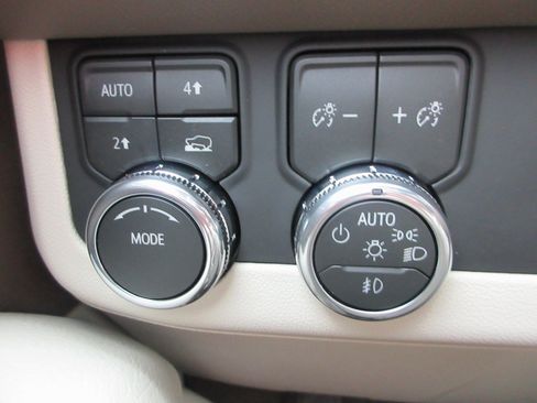 New 2026 GMC Yukon Denali image 17