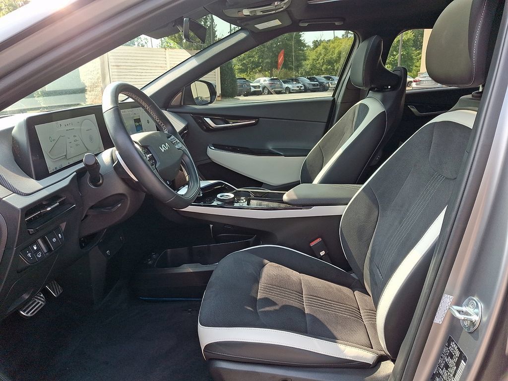 Used 2024 Kia EV6 GT-Line AWD/4WD image 13