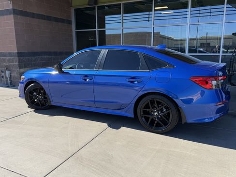 Used 2023 Honda Civic Sport image 5