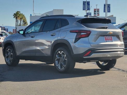 New 2026 Chevrolet Trax LT w/ Driver Confidence Package image 2